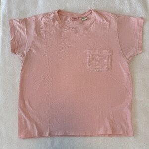 Levi's short sleeve pink t-shirt, large